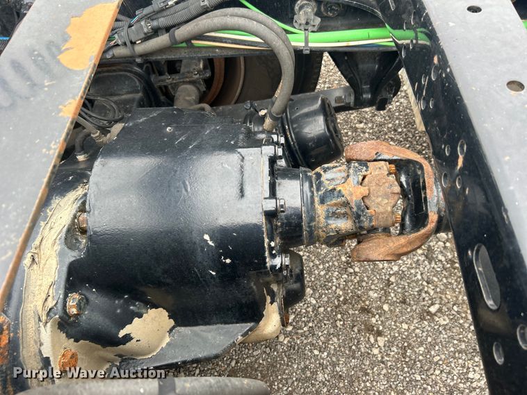 image for item EG1530 2011 Freightliner Cascadia 132 semi truck