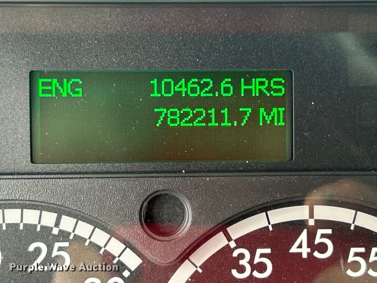 image for item EG1530 2011 Freightliner Cascadia 132 semi truck