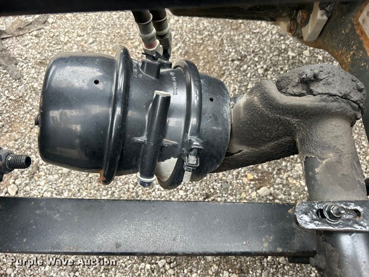 image for item EG1530 2011 Freightliner Cascadia 132 semi truck