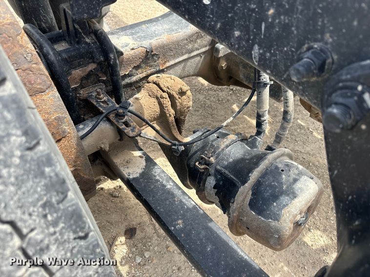 image for item EJ2684 2017 Freightliner  Business Class M2 truck cab and chassis