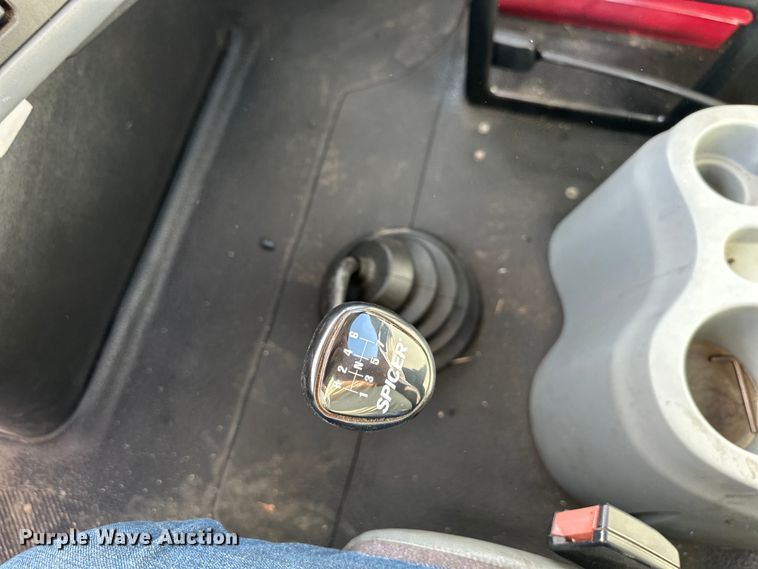 image for item EJ6339 2006 International  8500 semi truck