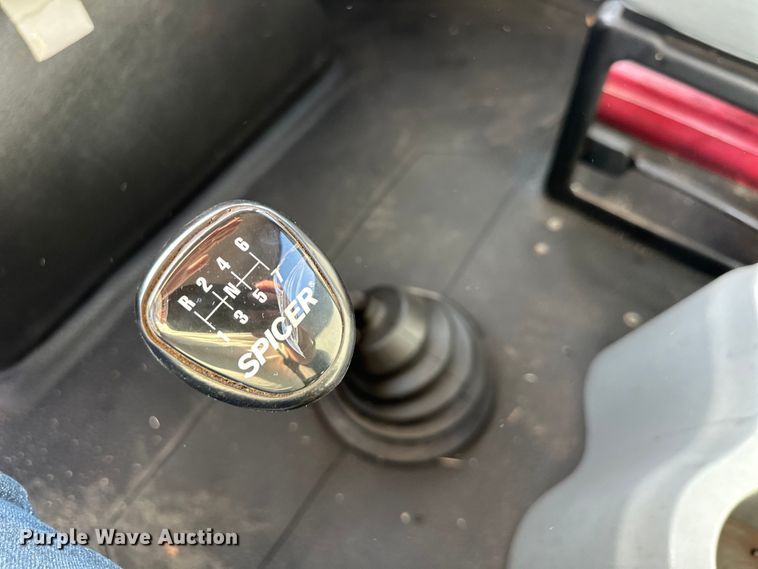 image for item EJ6339 2006 International  8500 semi truck