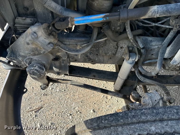 image for item EJ6339 2006 International  8500 semi truck