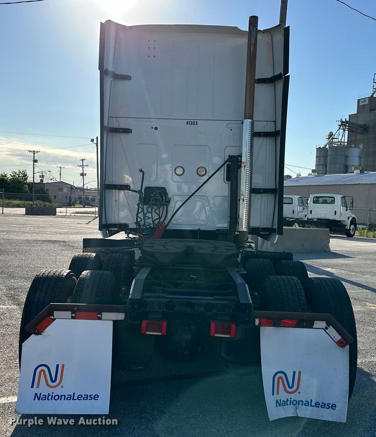 image for item EJ6895 2014 International ProStar Plus 122 semi truck