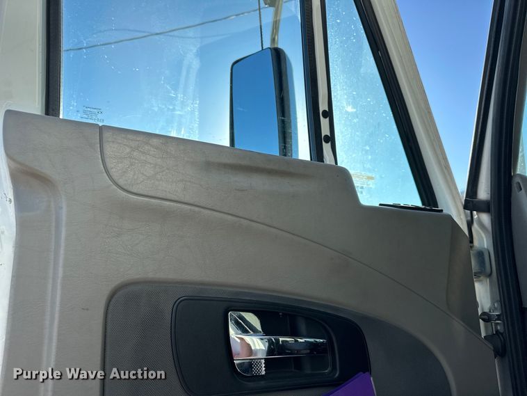 image for item EJ6895 2014 International ProStar Plus 122 semi truck