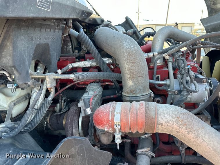 image for item EJ6895 2014 International ProStar Plus 122 semi truck