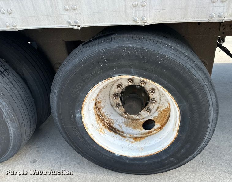 image for item EJ6998 1999 Trailmobile dry van trailer