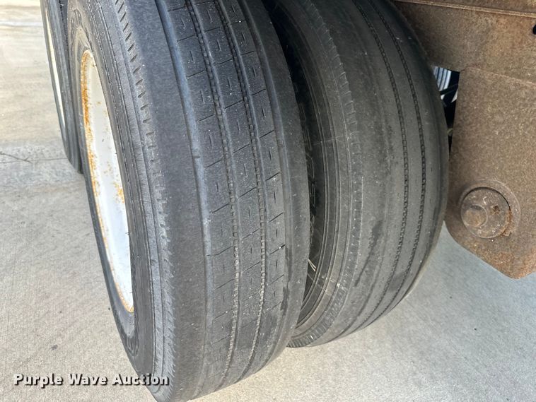 image for item EJ6998 1999 Trailmobile dry van trailer