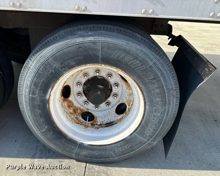 image for item EJ6998 1999 Trailmobile dry van trailer