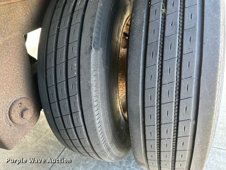 image for item EJ6998 1999 Trailmobile dry van trailer