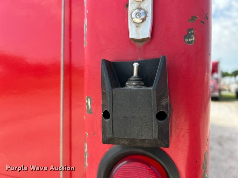 image for item EK4856 2006 Sterling  Acterra box truck