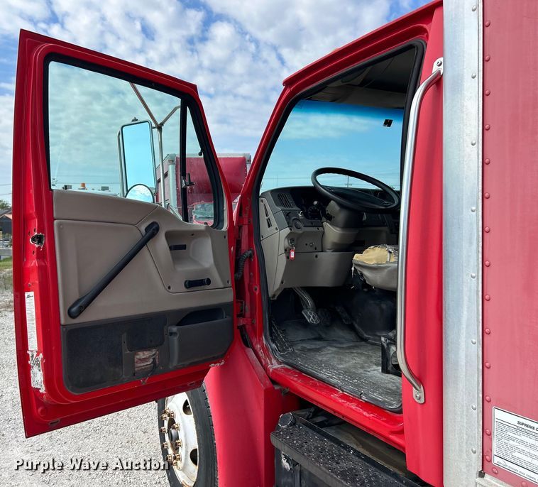 image for item EK4856 2006 Sterling  Acterra box truck