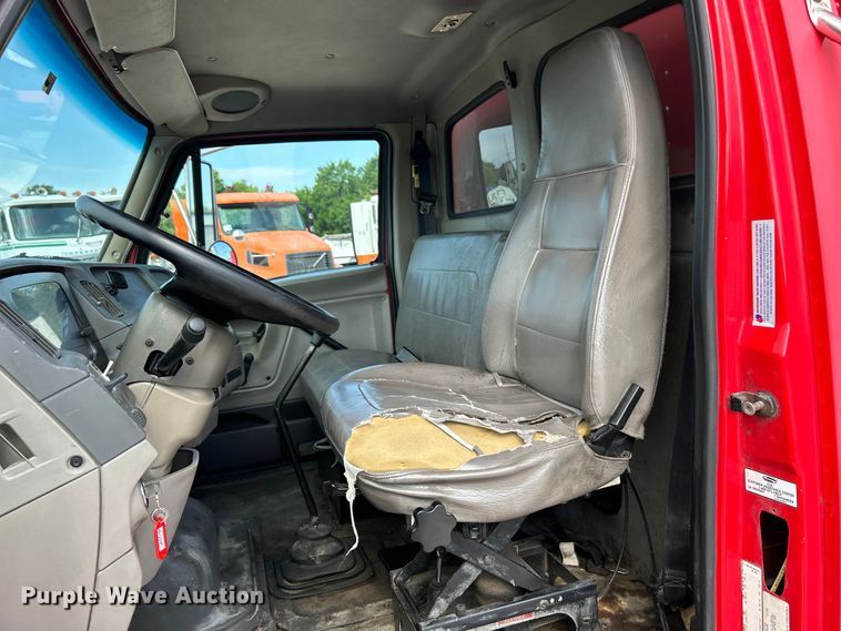 image for item EK4856 2006 Sterling  Acterra box truck