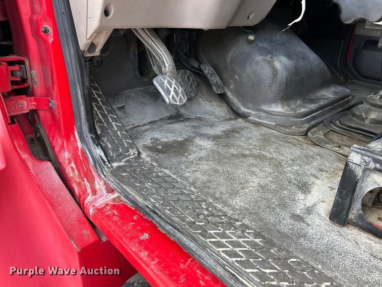 image for item EK4856 2006 Sterling  Acterra box truck