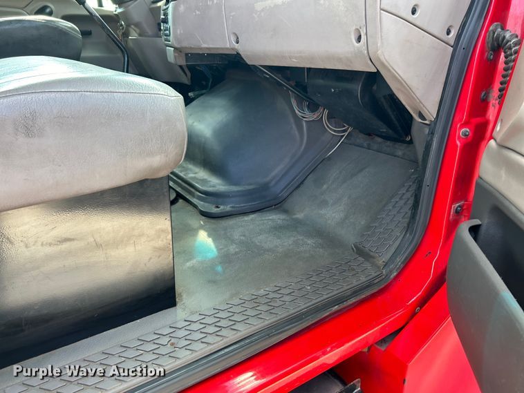 image for item EK4856 2006 Sterling  Acterra box truck