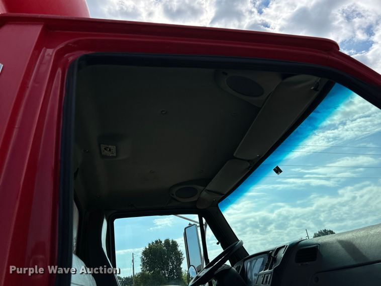 image for item EK4856 2006 Sterling  Acterra box truck