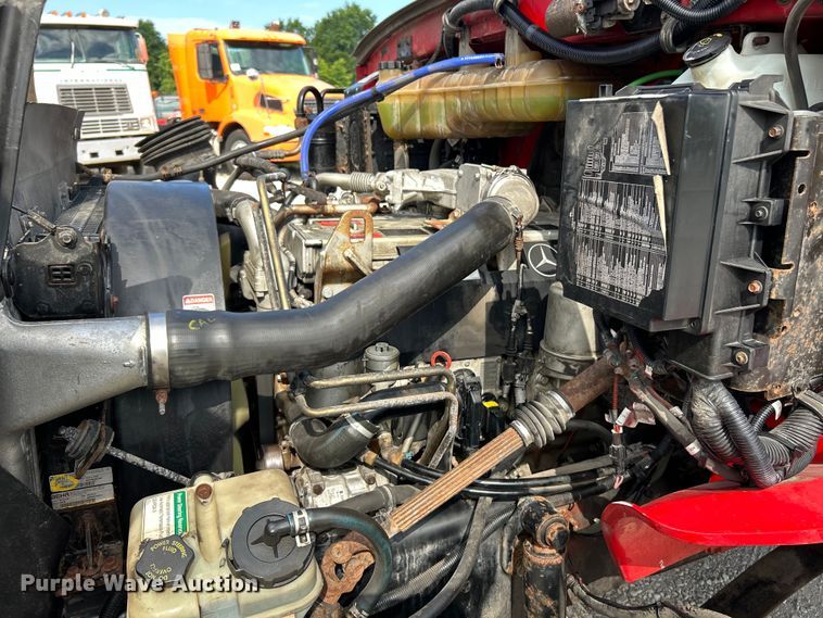 image for item EK4856 2006 Sterling  Acterra box truck