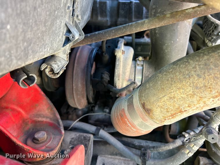 image for item EK4881 2003 International  8500 semi truck