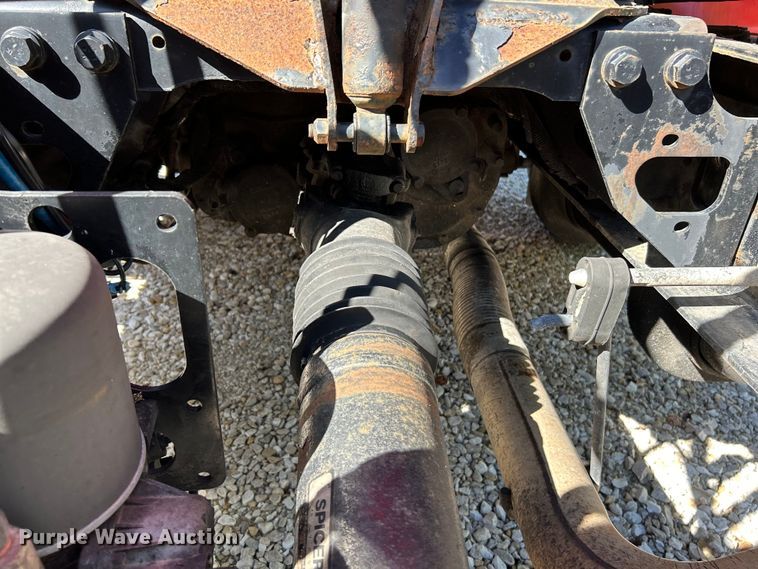 image for item EK4881 2003 International  8500 semi truck