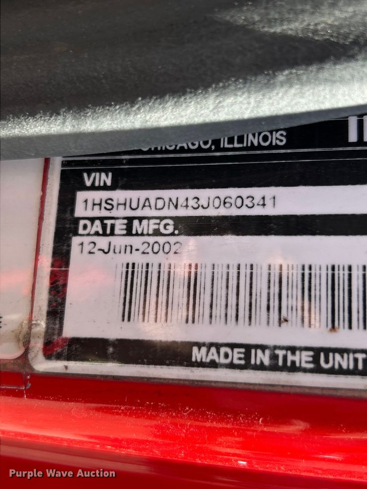 image for item EK4881 2003 International  8500 semi truck