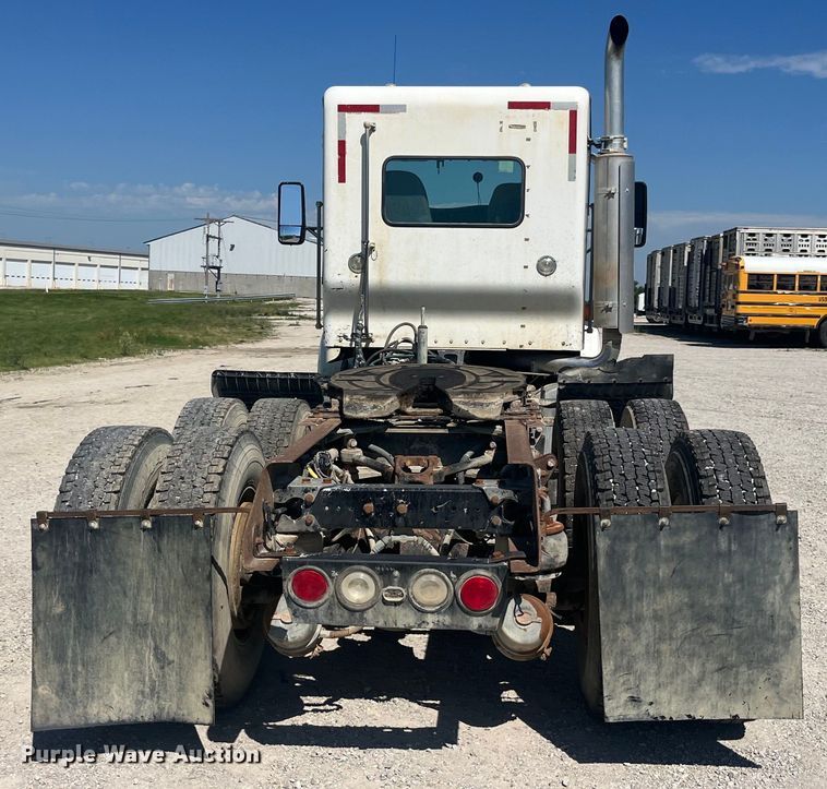 image for item EK8658 2007 Kenworth  T800 semi truck