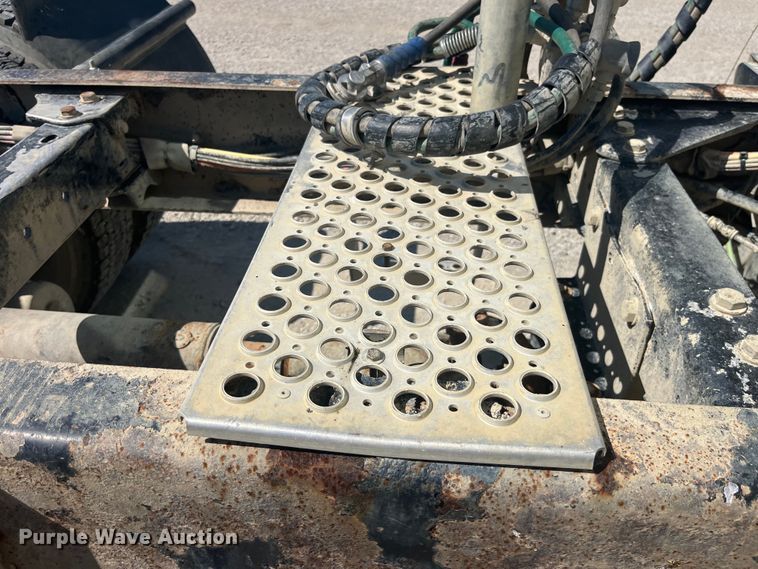 image for item EK8658 2007 Kenworth  T800 semi truck