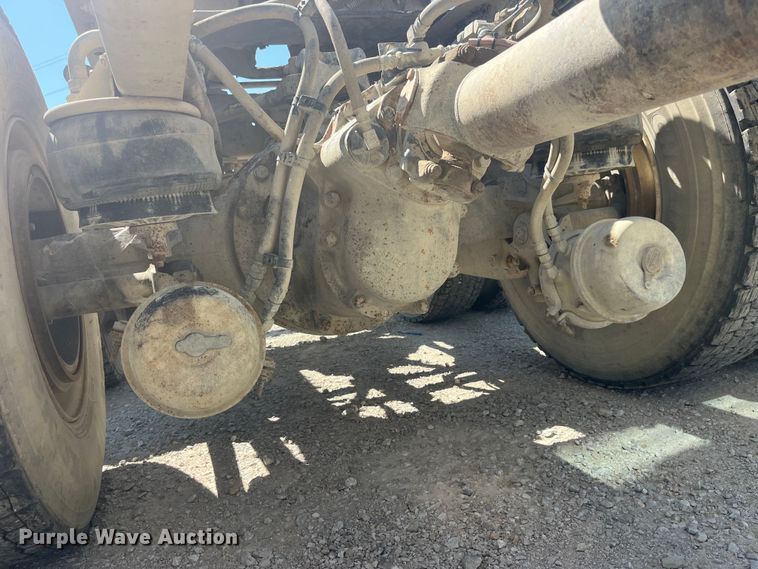 image for item EK8658 2007 Kenworth  T800 semi truck