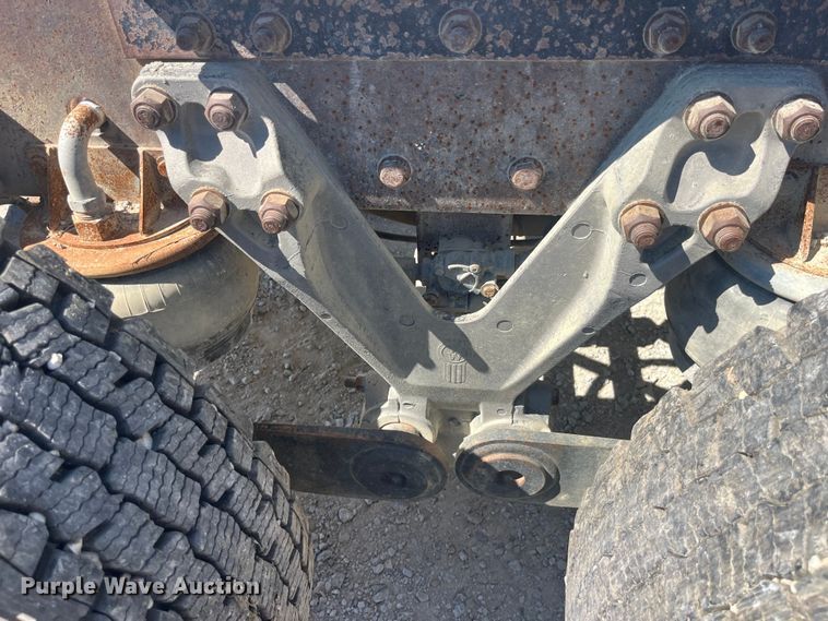 image for item EK8658 2007 Kenworth  T800 semi truck