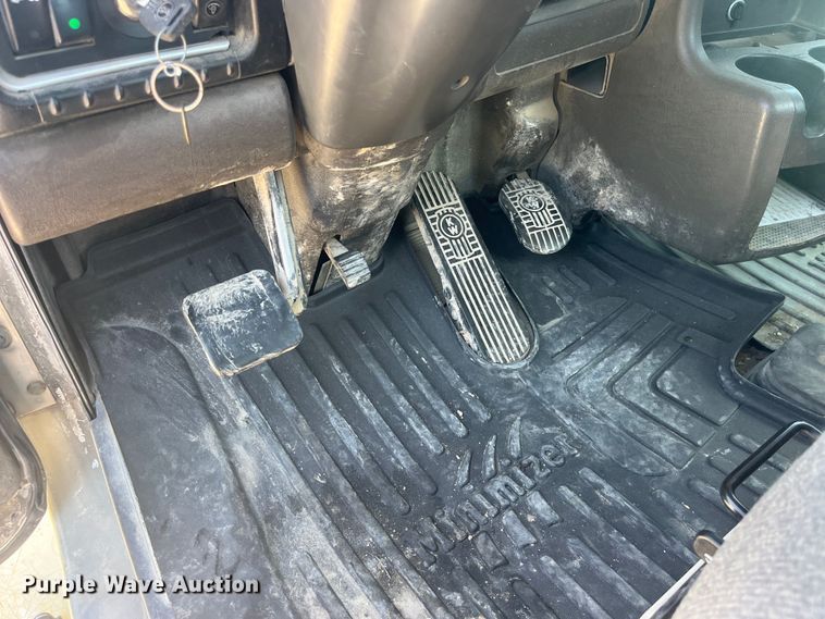 image for item EK8658 2007 Kenworth  T800 semi truck