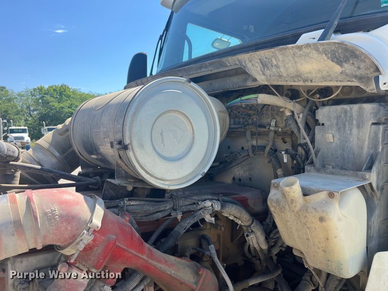 image for item EK8658 2007 Kenworth  T800 semi truck