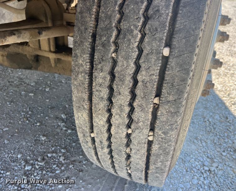 image for item EK8658 2007 Kenworth  T800 semi truck