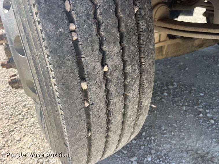 image for item EK8658 2007 Kenworth  T800 semi truck