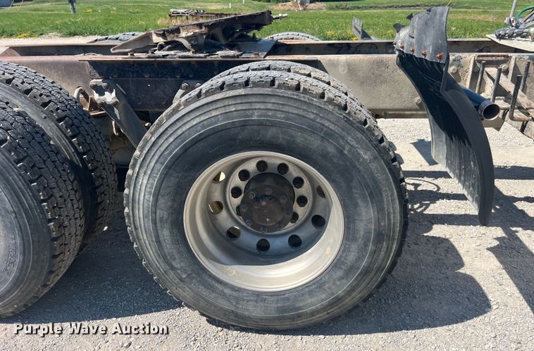 image for item EK8658 2007 Kenworth  T800 semi truck