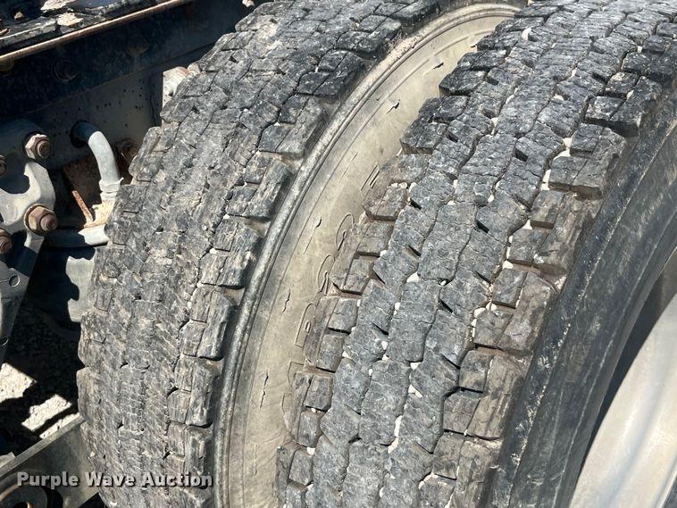 image for item EK8658 2007 Kenworth  T800 semi truck