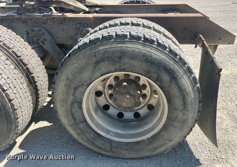 image for item EK8658 2007 Kenworth  T800 semi truck