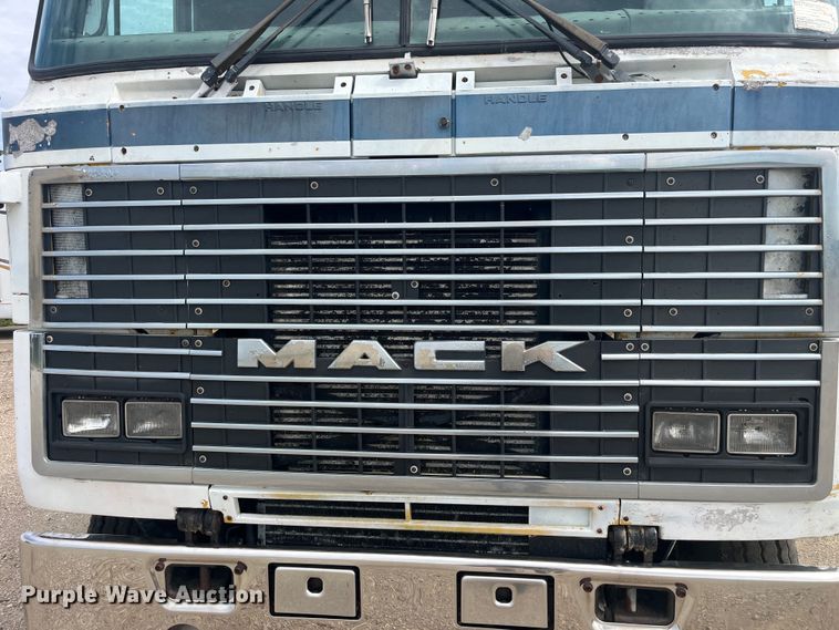 image for item EK8759 1985 Mack MH613 semi truck