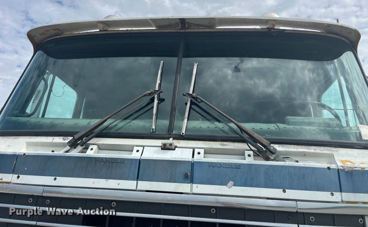 image for item EK8759 1985 Mack MH613 semi truck