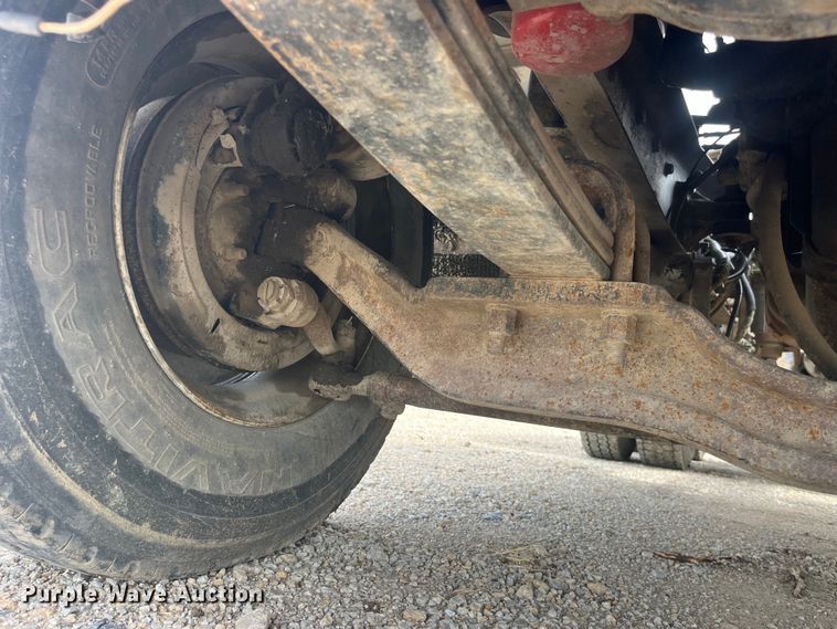 image for item EK8759 1985 Mack MH613 semi truck