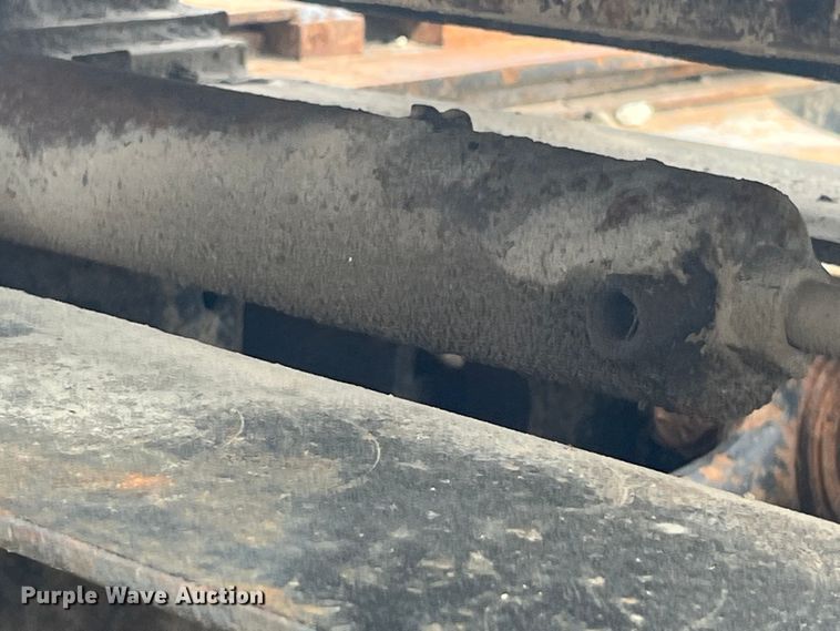 image for item EK8759 1985 Mack MH613 semi truck