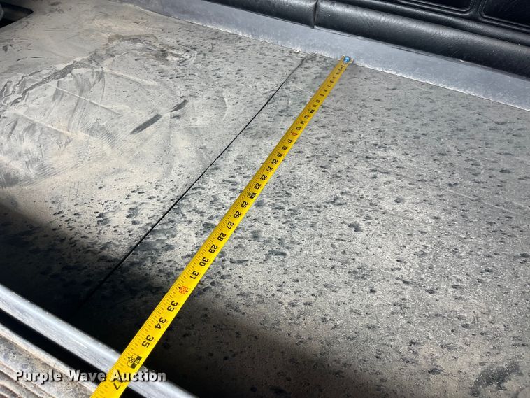 image for item EK8759 1985 Mack MH613 semi truck