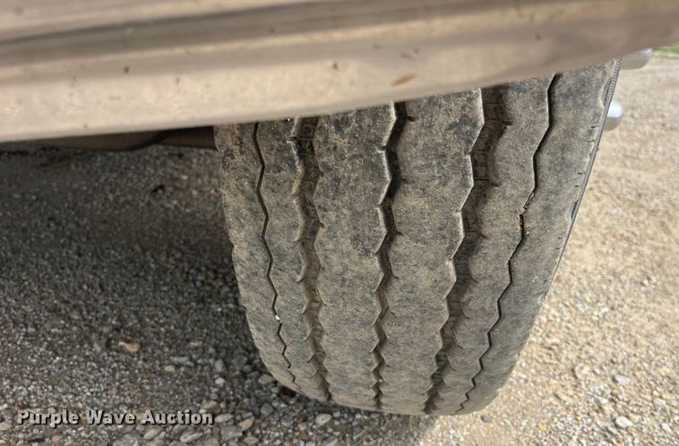 image for item EK8759 1985 Mack MH613 semi truck