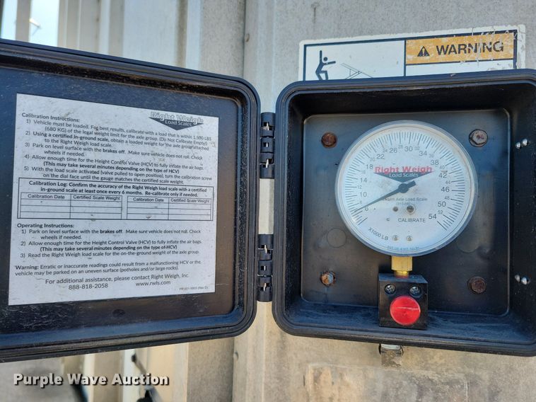 image for item KA9927 2005 Trail King Red River Series live bottom trailer