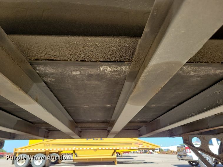 image for item KA9927 2005 Trail King Red River Series live bottom trailer