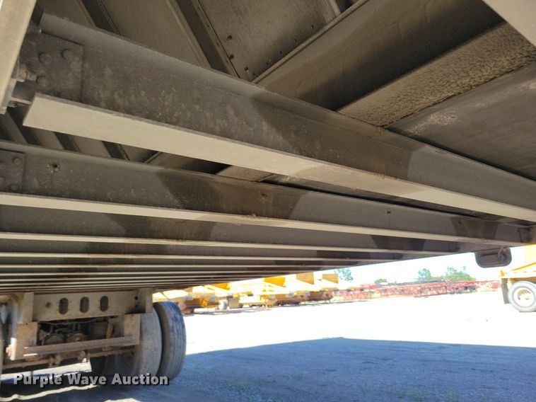 image for item KA9927 2005 Trail King Red River Series live bottom trailer