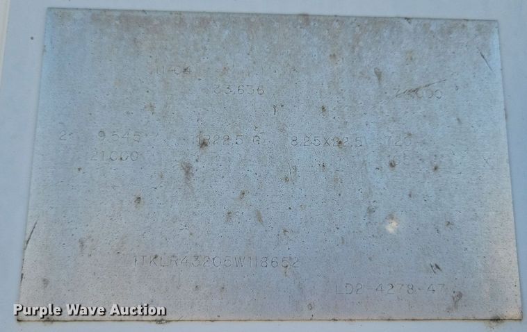 image for item KA9927 2005 Trail King Red River Series live bottom trailer