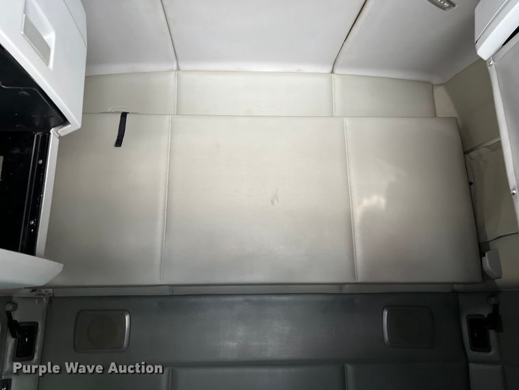 image for item LU9916 2017 Kenworth T680 semi truck