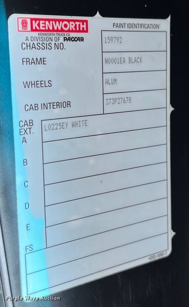 image for item LU9916 2017 Kenworth T680 semi truck