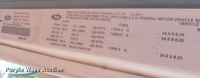 image for item NG9992 2012 Mack CHU613  semi truck