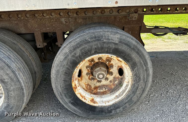 image for item NL9974 1999 Stroughton dry van trailer