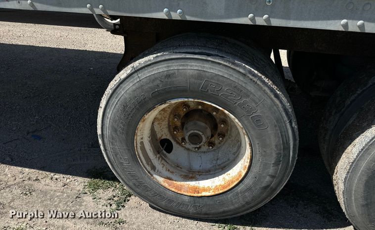 image for item NL9974 1999 Stroughton dry van trailer